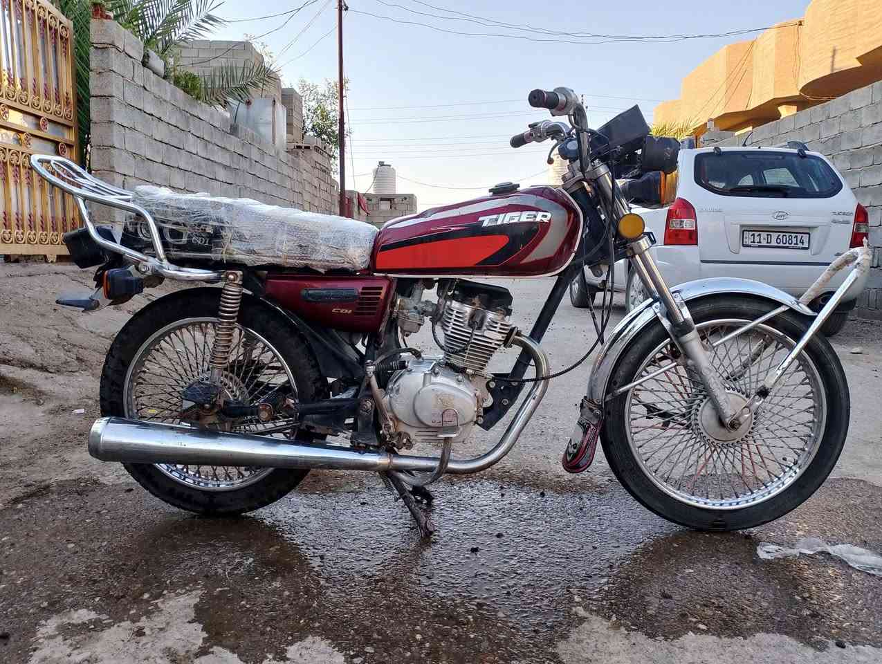 دراجه تايكر ختم سولنك موديل 2020 محرك بلادي فول نضافه ونشاط( تشغيل نكره وكهربايات شغاله) السعر( 325)وبيها مجال حك الجيه لاتصال *********** خاص ما جاوب الشراي يتصل السكن ديالى( ناحيه كنعان)
