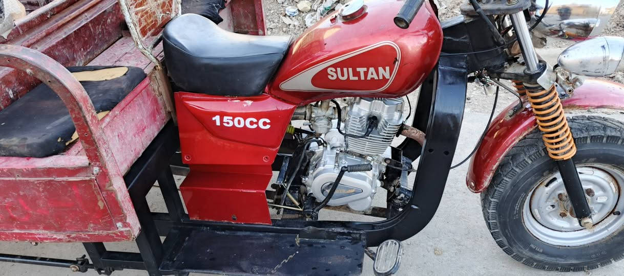 السلام عليكم ستوته البيع اوراق اصولي مكينه جديد السعر مليون 250 وبيه مجال لطيبين ***********
