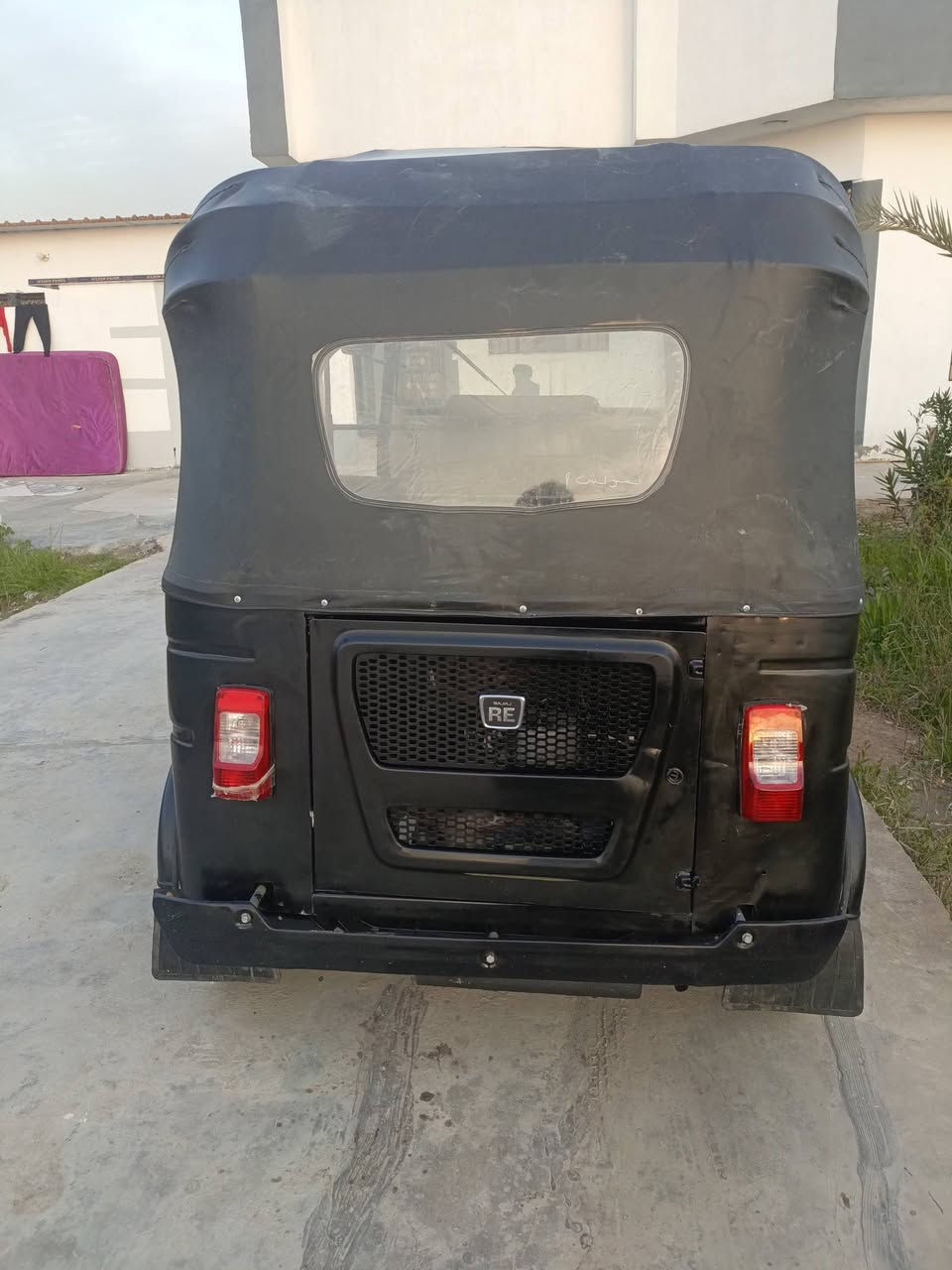 تكتك للبيع موديل 22 شهر 11رقم وسنويه بغداد السعر 8و100وبيها مجال  مكان بغداد بوب  الشام ***********
