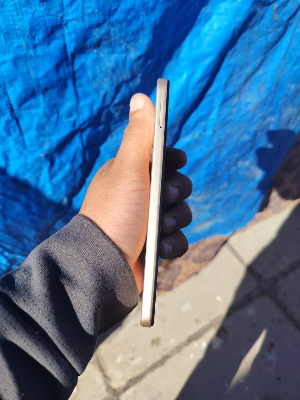 سمارت 9
لون ذهبي
ذاكره 12
بطاريه 500فول بشحن
بصمه وجه 
بصمه جانبيه
جهاز نضيف حيل 
فقط فطر بلكلاس مامأثر ع المس 
للبيع او مراوس حسب القناعه


**إذا كنت صاحب هذا الإعلان وتريد حذفه لأي سبب، رجاءا أرسل رسالة إلى الدعم الفني**