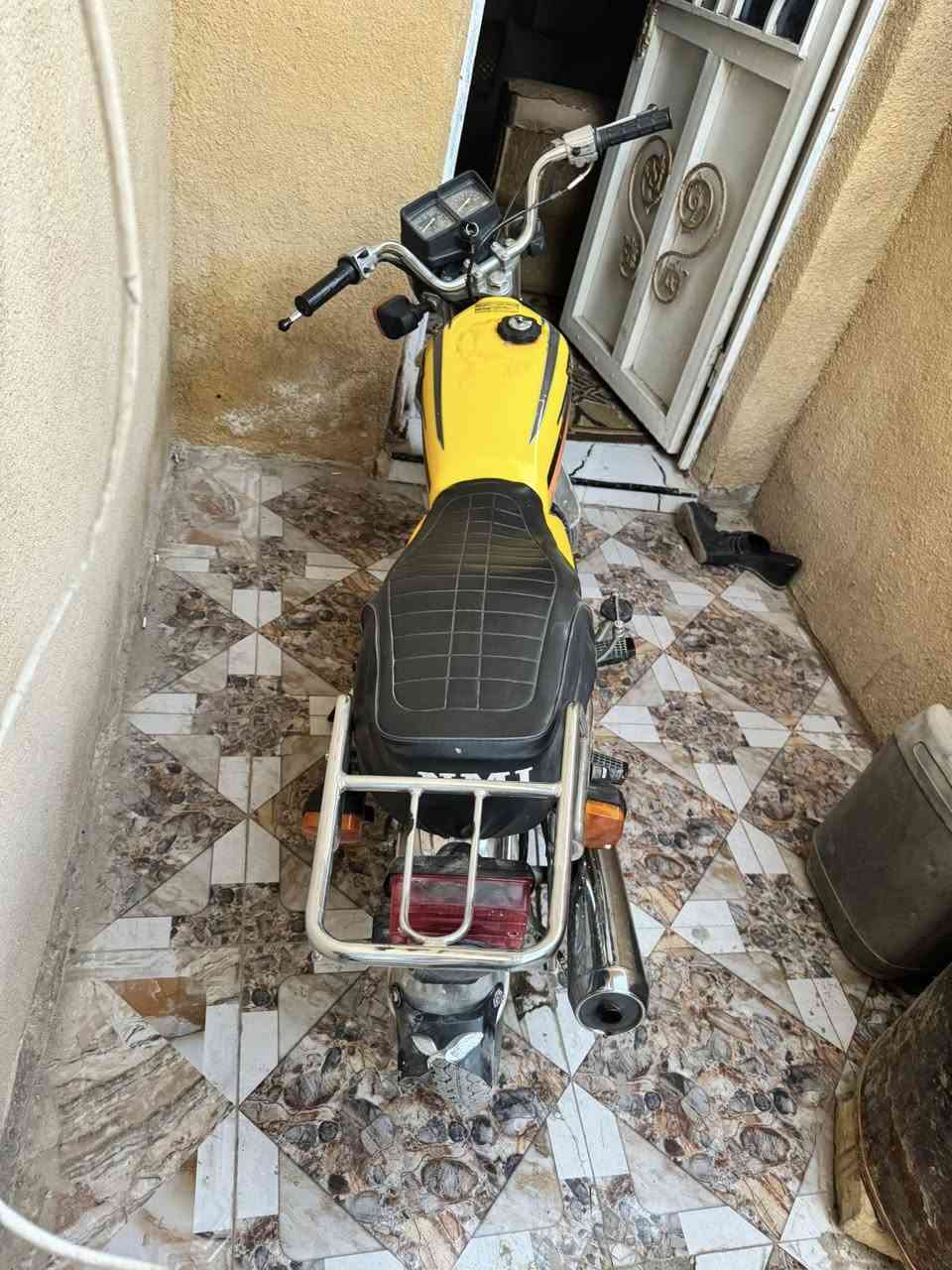 نامه امتياز موديل 2018 نضيف أوراق اصولي كامله سعر 550 بي مجال رقم ***********
