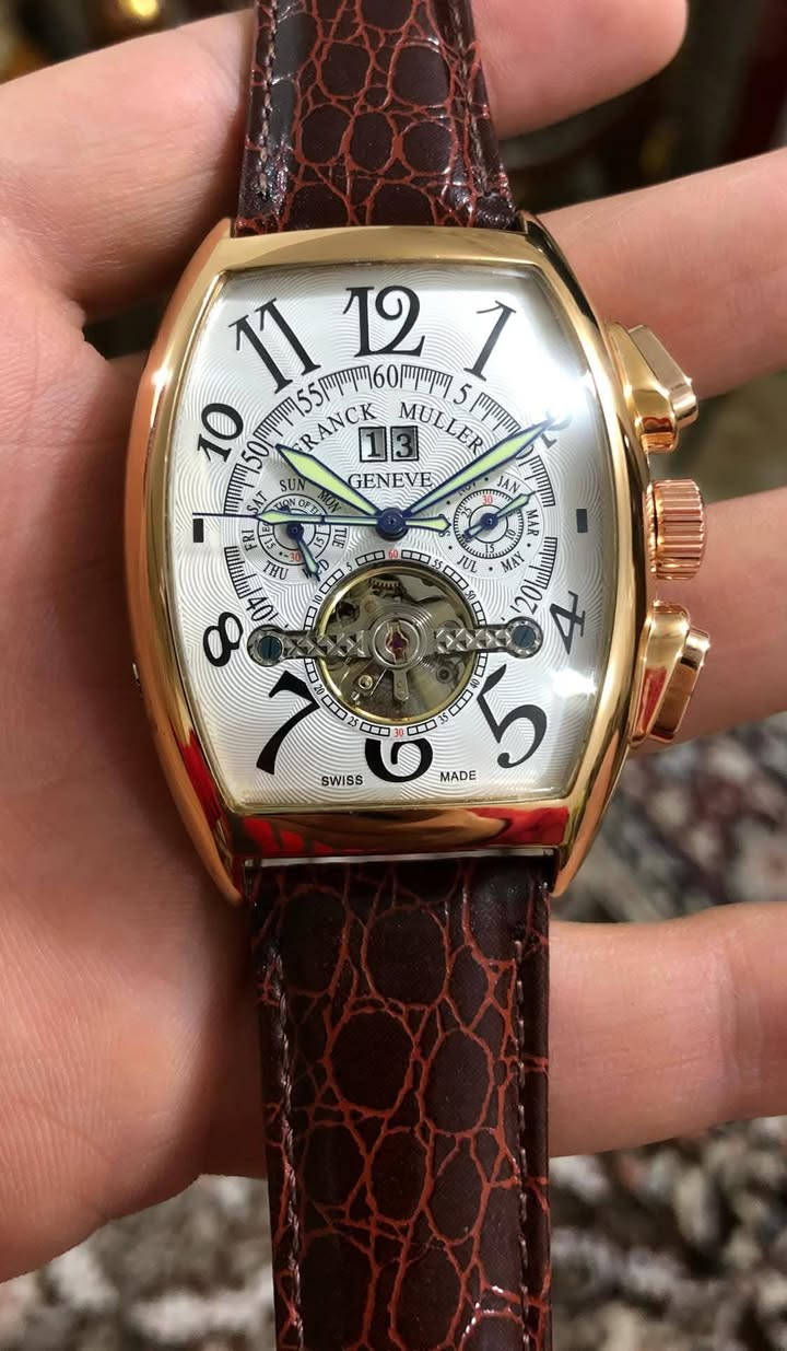 فرانك مولر اوتماتيك مال بالة موديل قديم وزنها ثقيل جدا
تشتغل على الحركة والاهتزاز وتشغل على التكويك

ضد الماء غير مستخدمة نظافة ١٠٠٪؜....طلاء ذهبي ثابت

قطر الساعة ٤٣...سناتر شغاله 

السعر 65  الف سعر  مع التوصيل


**إذا كنت صاحب هذا الإعلان وتريد حذفه لأي سبب، رجاءا أرسل رسالة إلى الدعم الفني**