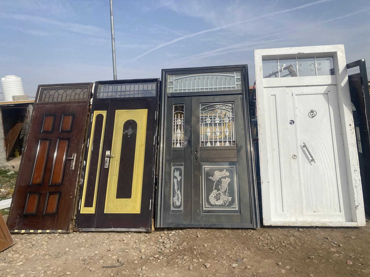 السلام عليكم يوجد بيبان وشبابيك المنيوم وحديد باله تركي نضيف كلش ومناسب  متوفر سندويج جميع القياسات
وحديد ***********الموقع الحفريه قطع شويفي
