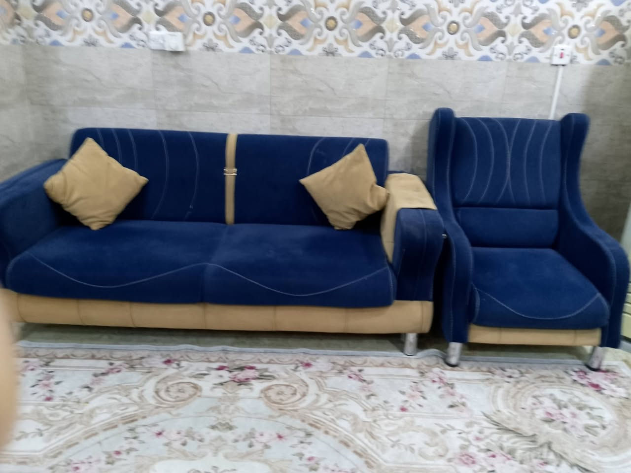 تخم ٨ مقاعد للبيع نضيف اي ضرر مابي السعر ٣٢٥ وبي مجال بسيط


**إذا كنت صاحب هذا الإعلان وتريد حذفه لأي سبب، رجاءا أرسل رسالة إلى الدعم الفني**