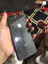 ايفون 8 بلاص للبيع ذاكرة 128 بطارية 65 مامبدل شي السعر 110 تواصل خاص ....