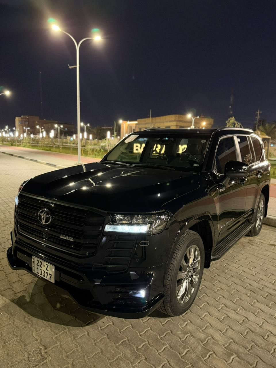 لاندكروز GXR. 
موديل 2024 ام الضمان 
بلاك اديشن جديده بمعناه الكلمه. 
ماشيه 23000 
السعر 710 $ وبيه مجال 
مغلفه ppf ام التطبيق تنفس طبيعي
 رقم اربيل تضليل سنويه  رقم اربيل
مكان السياره البصره 

‭0772 554 4803‬
