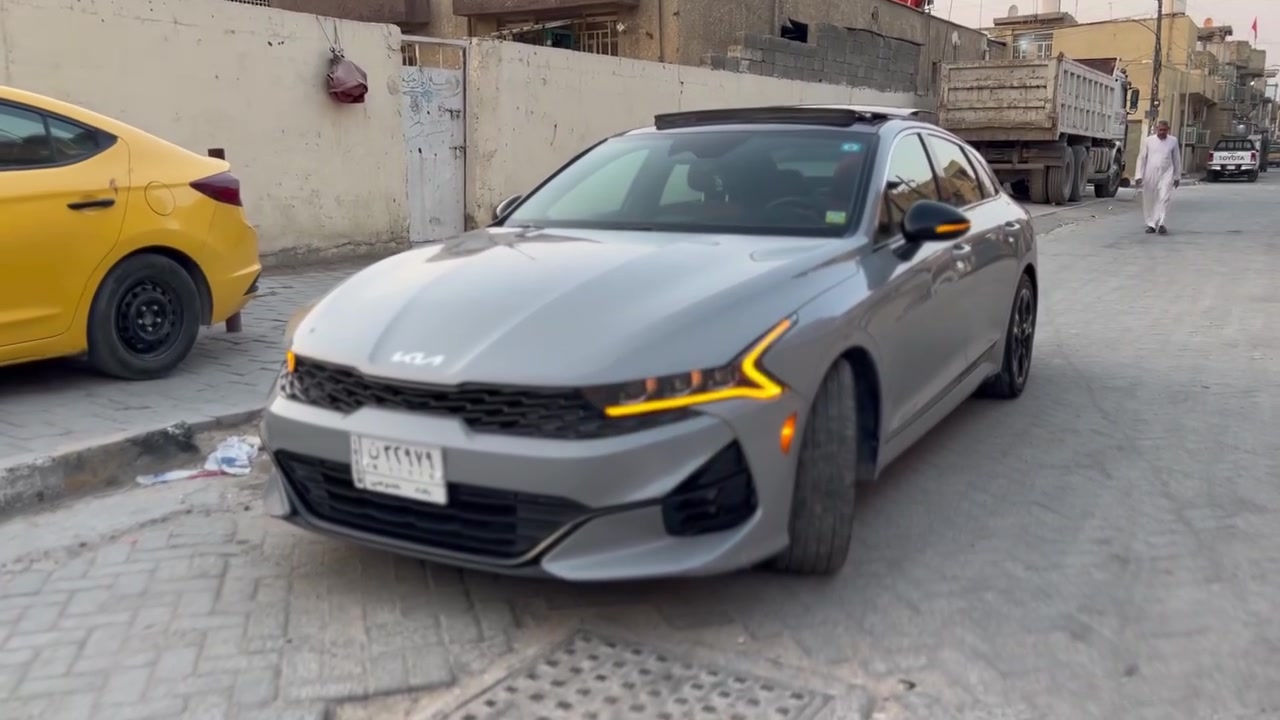 Kia K5 GT Line 2023
كي فايف جيتي لاين 1600 تيربو، داخل احمر
عداد المسافة 20 الف قابل للزيادة، حرة بأسمي تحويل ثاني يوم 
السيارة فول مواصفات بانوراما بصمة تشغيل وابواب وتشغيل عن بعد، 5 انظمة قيادة 
السيارة مال بيت ونظيفة بشكل ومعتني بيها حيل الله شاهد بانزين محسن ودهن اصلي من اول ماكصيتها لليوم ماشايفه العادي وماتعرف شنو الدوانز،واخذ بيها تراي وين مايعجبك.

السعر 172 وبيها مجال مع العلم السيارة مكلفتني فوك 21،000 
ملاحظة بيها نقص فقط رادار امامي يوكع من السعر النهائي

مكان السيارة مدينة الصدر
 
*********** متواجد واتساب وفيس
