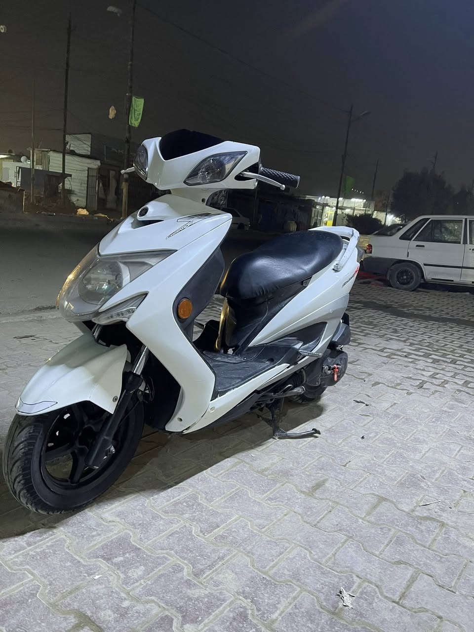سلام عليكم للبيع دراجه سكنس لد ياباني الأصلي ستان حساس نوزل خطين طلاعت دراجه جديده مال رمبه مكينه  اذا برغي مفتوح ترجع بعد الاصلي اوراق كامله دراجه جديده مال رمبه مكفوله كفاله عامه شلعه معدل خير من الله شرط علفحص مكان بغداد كاظمية مستعجل على بيعتهه والاستفسار والسعر خاص ما متواجد فيس ( ***********

