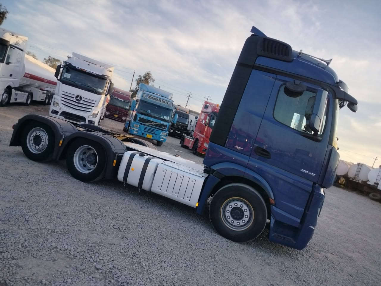 للبيع موديل 2016 فول موسفات حجم 2545 رقم كاتي 
***********
***********
سياره موجود في معرض اربيل في قضاء خبات 📍
