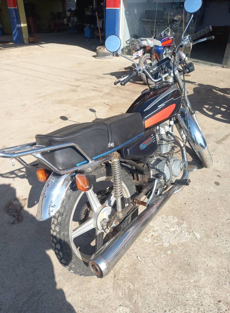 البيع ٤ كير سعر ٣٠٠ وبيه مجال اتصل ودلل ***********
