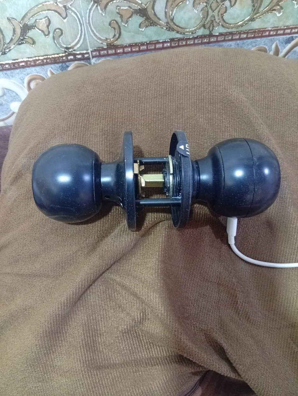 السلام عليكم 
كيلون باب جديد كامل مع ملحقاته يشتغل بصمه اصبع وقفل ميكانيكي شي كلش حلو جاهز ينشد علئ اي باب خشب حديد بي بي سي سعر مناسب ب30 ناصرية, ذي قار


**إذا كنت صاحب هذا الإعلان وتريد حذفه لأي سبب، رجاءا أرسل رسالة إلى الدعم الفني**