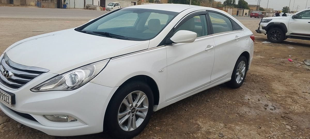 سوناتا 13 وارد كوري مكينه 2000دوش سعر 115 مراوس عادي  باوبتيما 9 او 10ليس شمالي 
مكاني ديونيه عفك

***********
