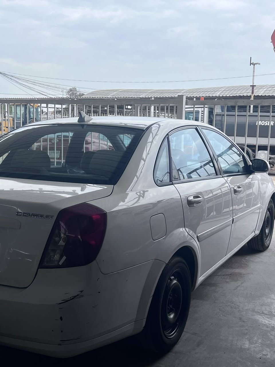 للبيع. موديل 11خليجي 
رقم  كربلاء. سياره كشرها حلو وبيها سونار 
محرك جديد قبل 3شهر مبدله تبريد ❄️ تخم تاير 
كهربائيات كله شغاله 
مكاني كربلاء سعر 73 $
0780 4412818
