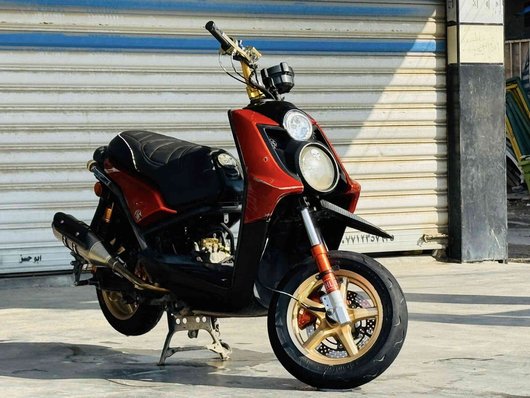 السلام عليكم 
سكنز جبلي مديل 2012 
الدراجه جديده بمعنى الكلمه 
1. فجوج بربمو 
2. قباقه عنابير وستيرن ويدات بريك ويدات قبضه كلهن ماركه NCY 
3. قباقه مكينه مزوده 
4. دبلات امامي ماركه olin 
5 . دبلات خلفيه رياضيه 
6. ستيرن رياضي 
7. ستان صفح رياضي 
8. بعد بيها تزويدات هواي الدراجه متعوب عليها 
دبل اشاره شغال عالي ناصي الدراجه كامله ما ناقصه شي 
الدراجه ب اسمي مكفوله مكينه وسرقه 
مكاني /البياع الشرطه الرابعه 
رقمي *********** بي واتس اب 
السعر 1450 وبيها مجال الشراي مارجعه
