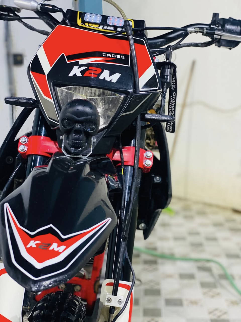 دراجه قفاز k2Mللبيع محرك 300cc موديل 2024 دراجه خير من الله برغي ماناقصها اوراقها كامله جاهزه للترقيم السعر (مليون ونص)
بيها مجال للشراي 
***********
