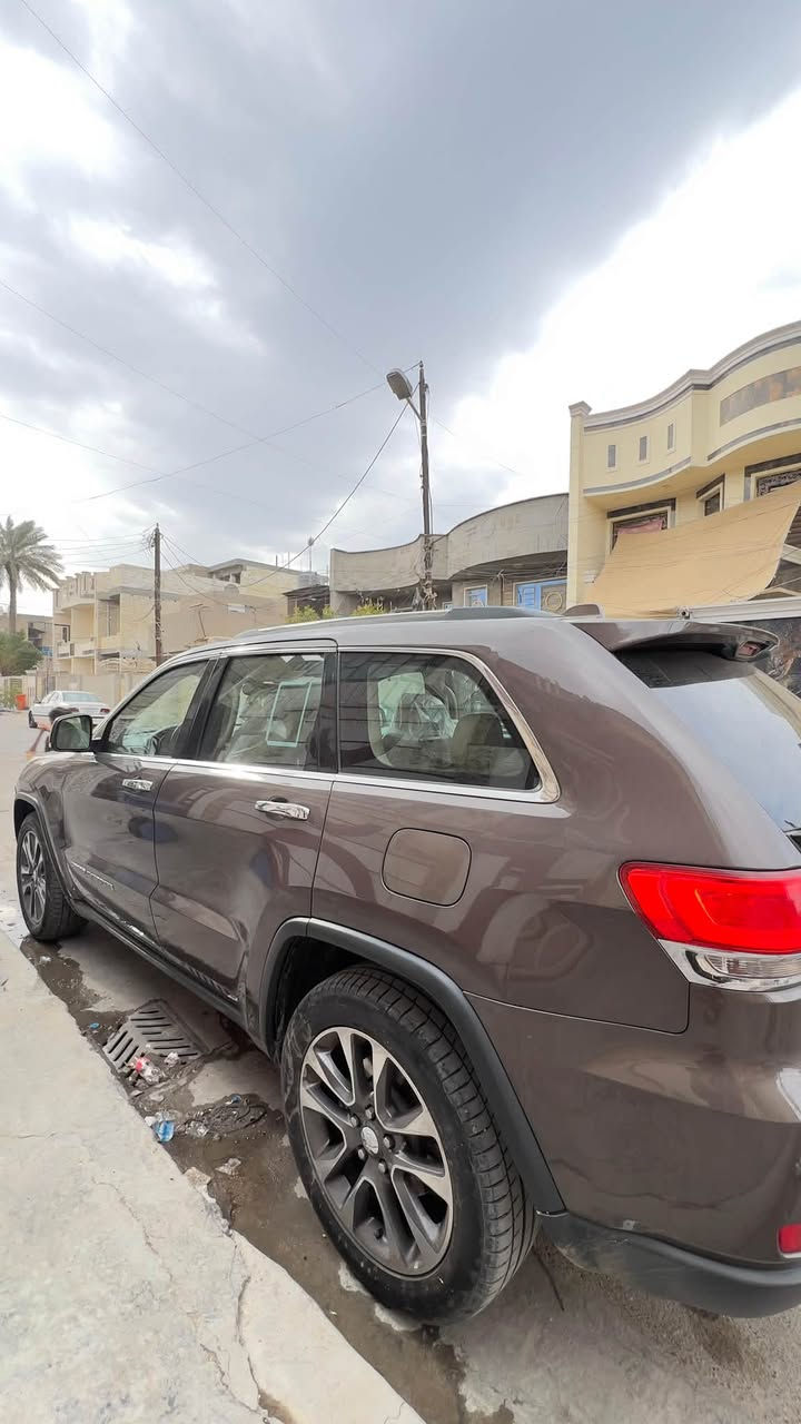 السلام عليكم 

جيب خليجي لمتدد بلاص 

كفاله عامه 2018

رقم اربيل  باسمي  

عداد المسافه : 125

حجم المحرك : 6 سلندر 3600 فور ويل  

المواصفات ..

بصمة تشغيل وابواب تشغيل عن بعد 

3 شاشات .. بانوراما سقف 

داخل مقاعد جلد تحكم كهرباء تدفئه تبريد 

حساس امامي خلفي ونظام تحذير اصطدام 

سستم سماعات 10مع مكبر صوت دمام 

تبريد قطعتين وايضا كشن خلفي بي هيتر 

مري قلاب - مري شفط - صندوق كهرباء  

ذاكره خزن ميموري - ويل كب 20 

رقم ***********
***********
السعر 245$
