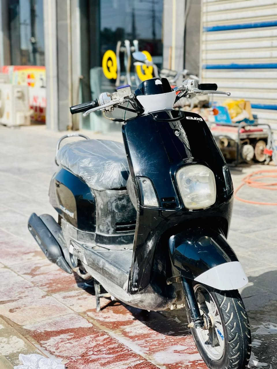 دراجه بليسي للبيع ( مفتوح بس ولفات ) فقط
المكان سوق الشيوخ للاستفسار مراسله الحساب 
او واتساب ***********
