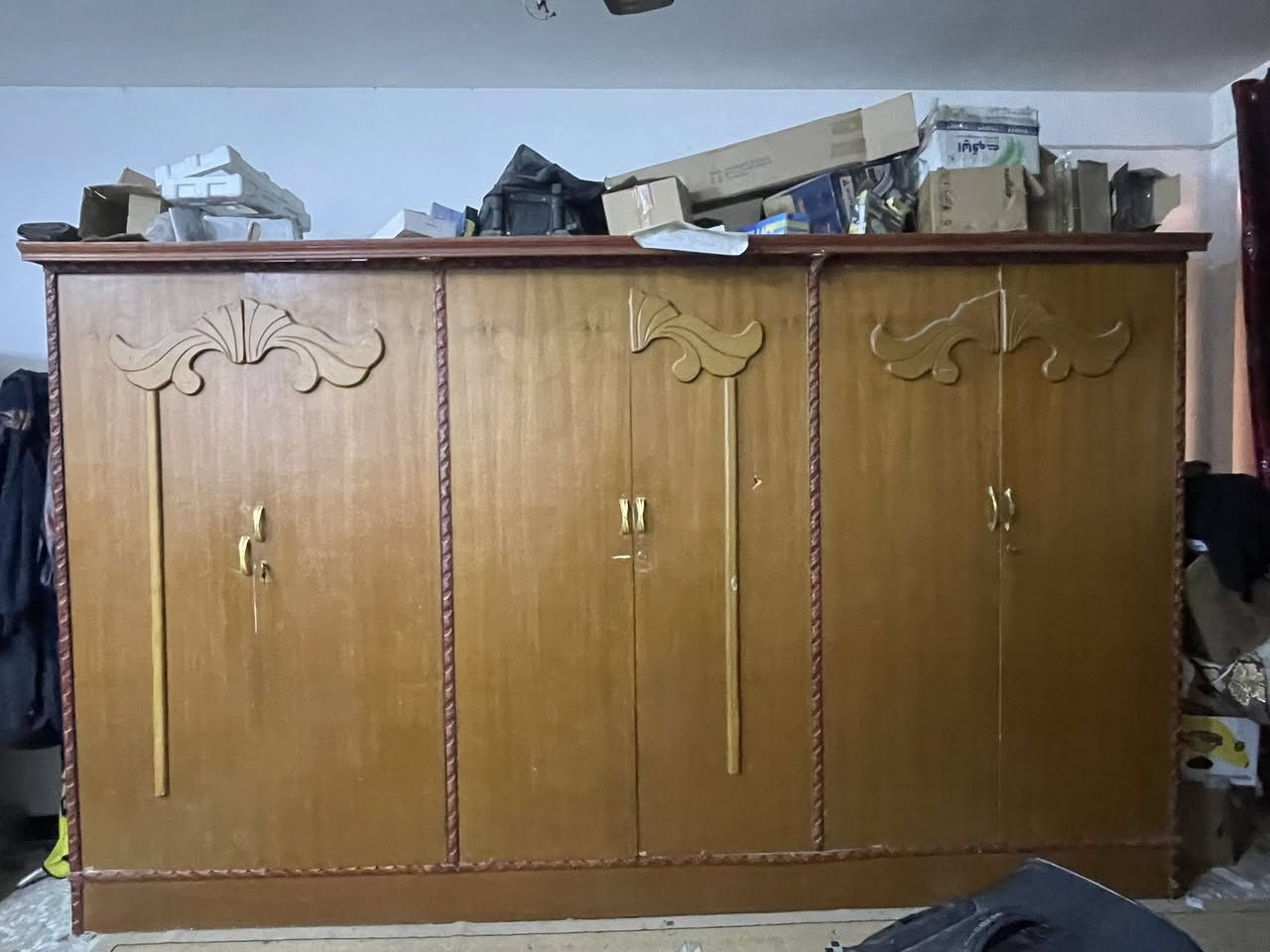 للبيع
بغداد شهداء سيدية 
وجرباية ام نفر بس ممصورها
***********
