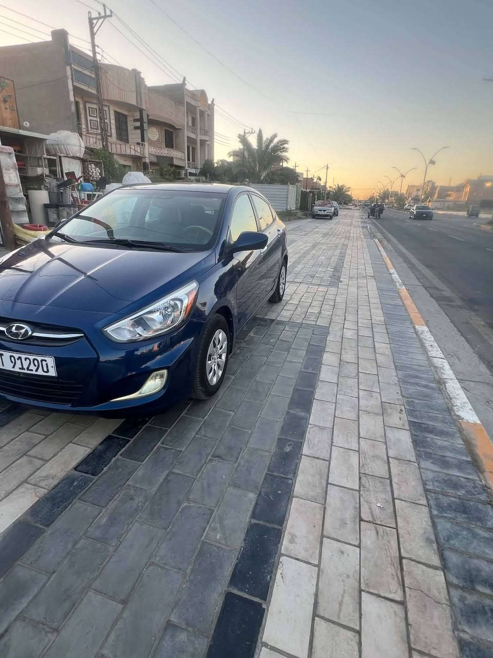اكسنت موديل 2017 رقم بغداد الجديد سنويه وهزه جديده وارد امريكي بدون ايرباك حادثه جاملغ أمامي فقط
باقي كفاله
سياره حاله الزيرو ماشيه 37  حقيقي

مكينه وكير عل شركه ما مفتوحات
تبريد شغال ثلج صدر جديد شركه
السعر 90 وبيها مجال للشراي

مكان لسياره بغداد الدوره 
***********
