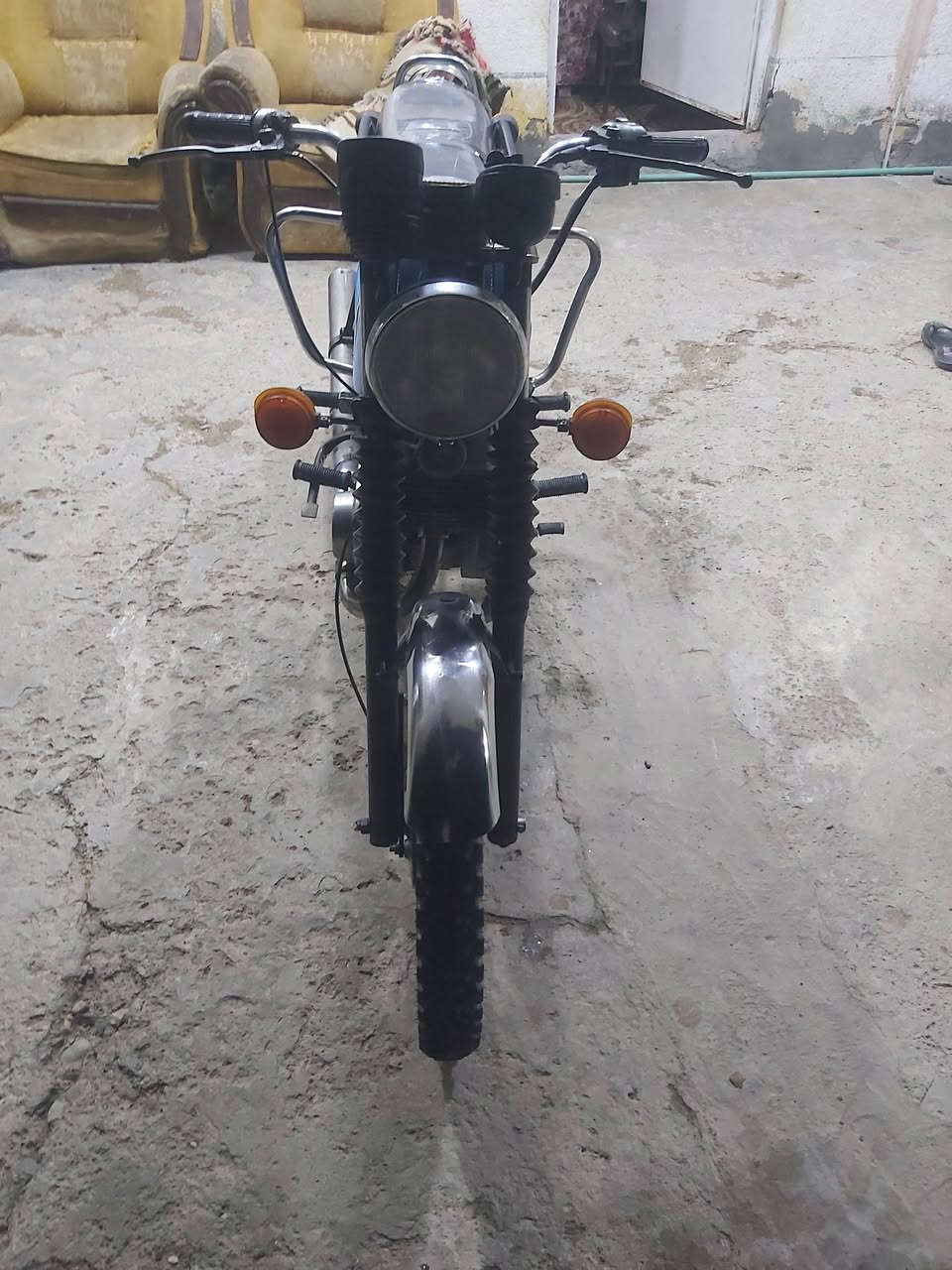 سلام عليكم شباب  موطور البيع ايم زد 82 موطور كل نضيف حلو كلشي شغال  تايرت جداد هورن اشاير  بك الايت ماصده كل شغال  موطور خير من  الله  سعر 975 بي مجال  شراي بي خير  يدال مكاني اديالى بلدرؤز  شراي  الاتصال على هذا  *********** خاص مفتوح
