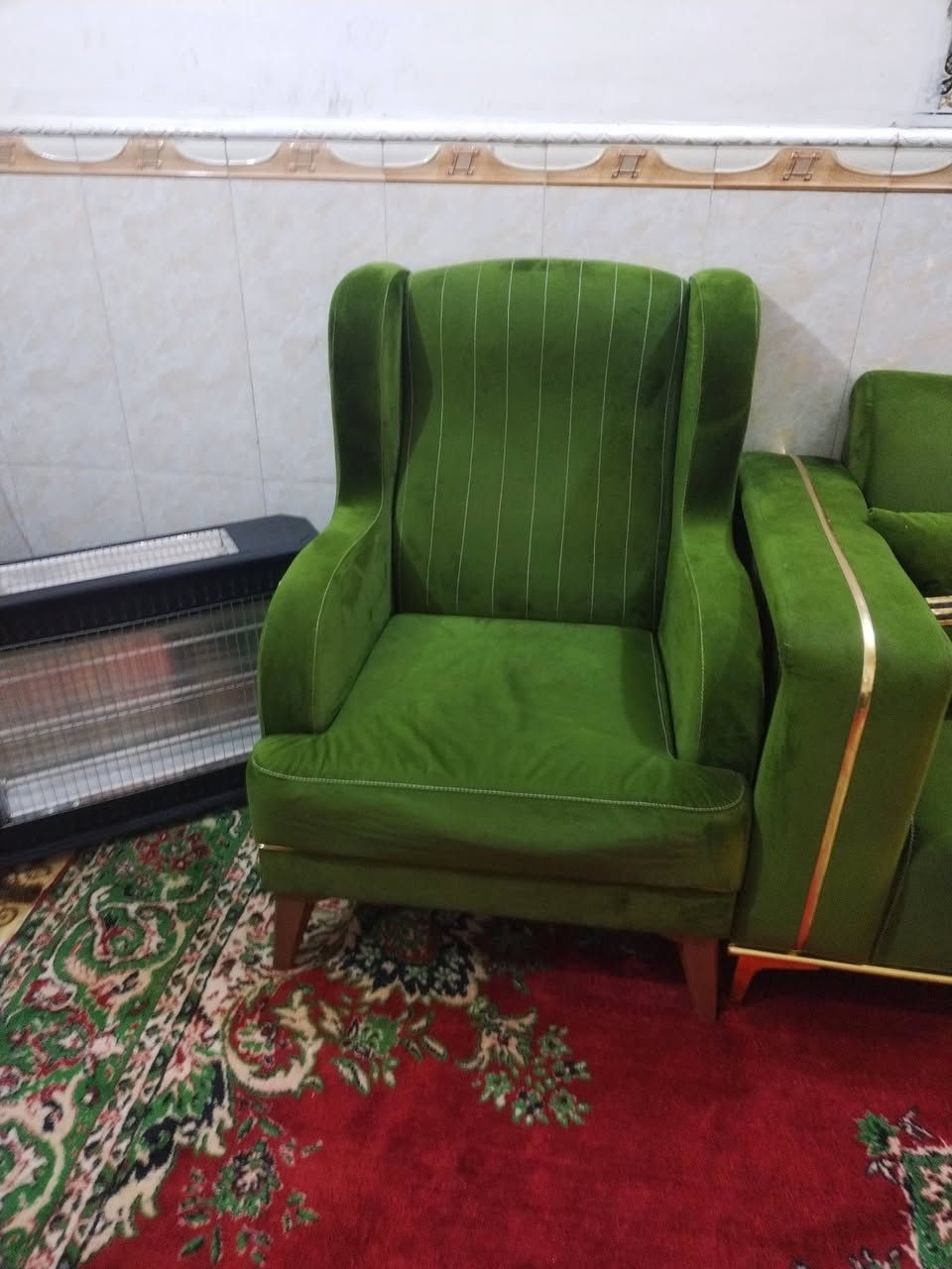 تخم للبيع عشر مقاعد المكان بغداد الحرية السعر 250 للاستفسار ***********
