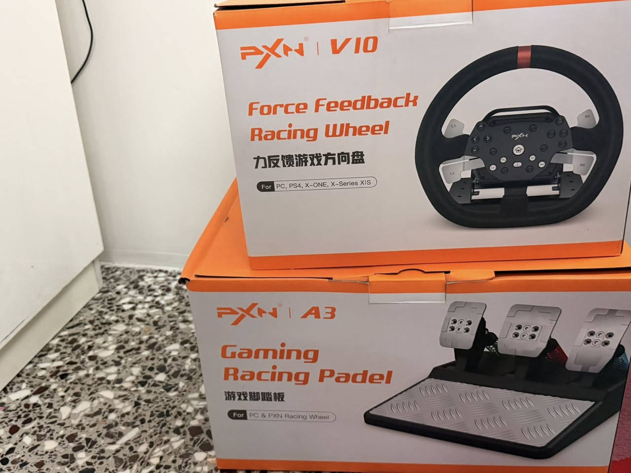 سلام عليكم دركسون v10 للبيع نضافة 90%جديد مستمل مرة واحدة فقط يربط على ps و ps4 xbox العنوان زيونة شارع الربيعي للاستفسار:•***********
