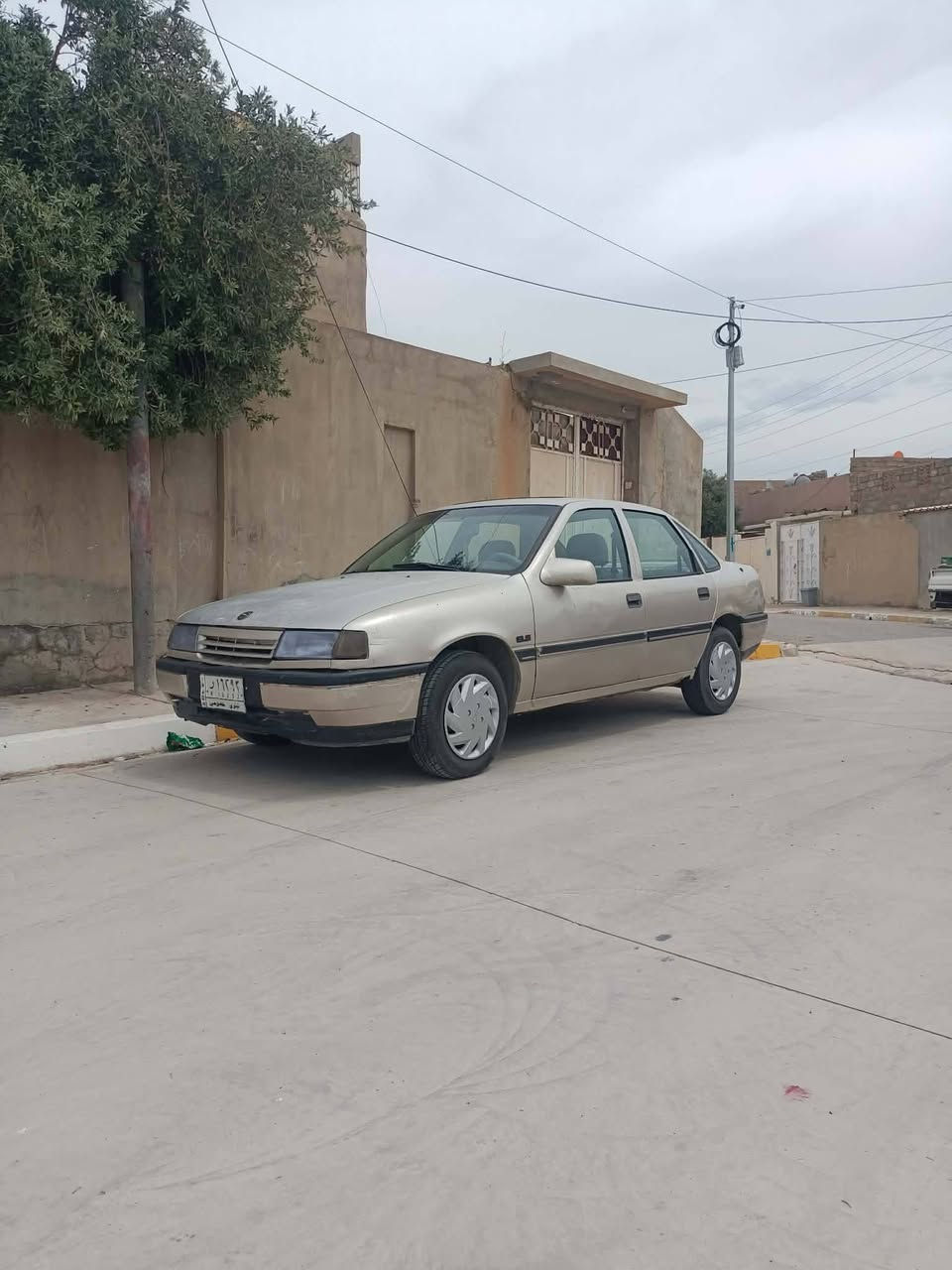 السلام عليكم سياره فيكترا للبيع حجم 16 موديل 91 الثانويه للغايه 27 تريد وكاله تريد تحويل شرعي تلعفر فيها دعم شاملغ السكن تفاصيل والسياره اتصل على هذا الرقم السعر 32 بها مجال قليل سياره جاهز من كل شيء كهربائياته شغال محرك وكير شرط فاتري جديد تواير جديد رقم الهاتف***********
