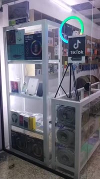 محل موبايلات كامل للبيع للستفسار 07518907326