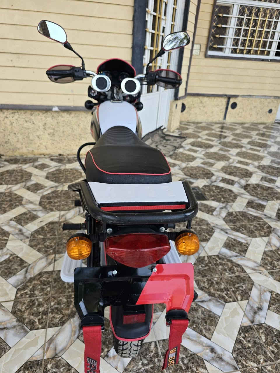 سلام عليكم دراجه بوكسر للبيع موديل 2022رقم بغداد الستفسار ***********
