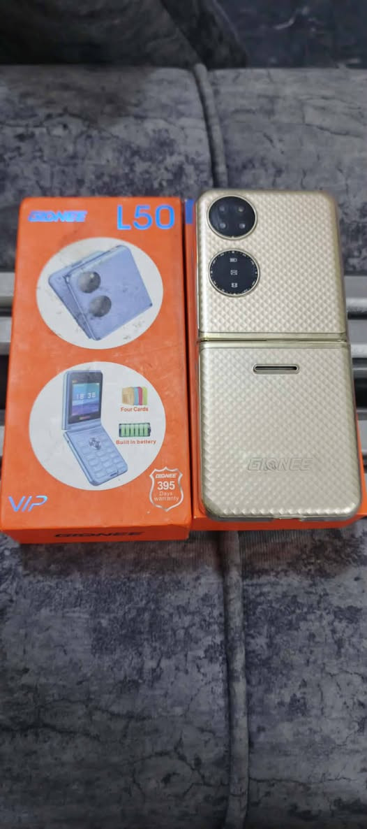 موبايل للبيع  L50
جهاز نضيف يحتوي ع 4 خطوط  مثل متشوفونه بلصور والفيديو 
ملحقات( شاحنه + باكيت) 
السعر 35 الف 
مكاني الفلوجه 
الاستفسار الاتصال ع الرقم 
***********
