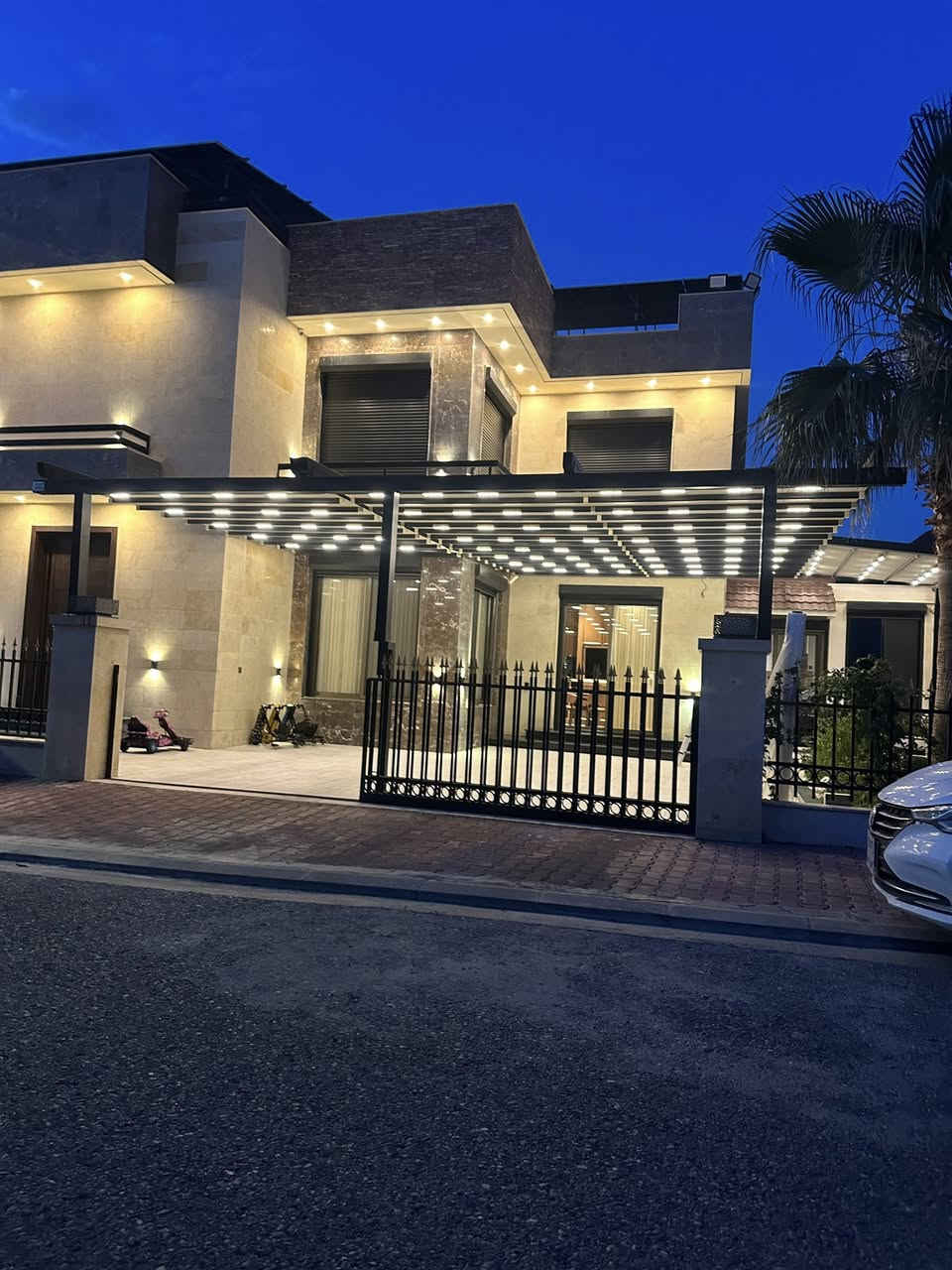 ‎سیستەمی پەرگۆلای ئۆتۆماتیکی پڕیمیۆمی Istanbul Company بۆ گۆڕینی شوێنی دەرەوەتان

‎✔ پارچەی بەلجیکی کوالێتی بەرز – گارانتی تا 15 ساڵ
‎✔ سازەی ئاسنی بەتەکنەلۆژیای بۆیەی کۆرەیی (Powder Coated)
‎✔ کۆنترۆڵی تەواو ئۆتۆماتیکی بە ریمۆت
‎✔ دیزاینێکی مۆدێرن، جوان و بەرگری لە هەموو جۆرە کەش و هەوا

‎بەهەموو وەرزەکان چێژ لە سێبەر، ئاسوودەیی و جوانی وەربگرن.

‎✔ گونجاو بۆ:

‎* تێراس (Terrace)
‎* باخچە (Garden)
‎* بالکۆن (Balcony)
‎* دەوری مەلەوانگە (Pool Area)
‎* کافێ و ڕێستۆرانت

‎📍 خزمەتگوزاری پشکنینی شوێن و ڕاوێژکاری بەخۆڕایی

📞 0750 753 0773 

ISTANBUL COMPANY
‎ئێمە ئاسوودەیی و جوانی بۆ دەرەوەی ماڵ و کاروبارەکانتان دروست دەکەین.

#pergola  #kurdistan #erbil #iraq #architecture
 
Terrace, Garden, Pool, and Cafe Design

Turn your terrace, garden, or poolside into a luxury living space.

Our Automatic Pergola Systems combine modern design, durability, and comfort in one solution.

✓ Premium Belgian fabric
✓ Powder-coated steel construction
✓ Fully automated control system
✓ Built to withstand all weather conditions

Get your custom pergola today.

📞 0750 753 0773
📍 Istanbul Company

Luxury Pergola Automatic Pergola Outdoor Comfort Modern Architecture Garden Inspiration Poolside Living
 Istanbul Company
