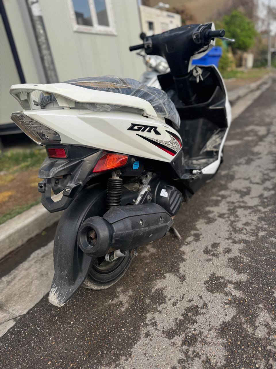 السلام عليكم شباب G.T.R (2009) نوزل خير من الله معدل شلعة نضافة كهربائيات كلهة شغاله دبلات شغاله نضام سكيورتي اذا طافية الاكسل يقفل ميتحرك كلهة ختم واحد عدا الكفر الامامي مبدل مكاني مدينة الصدر سعر 850 وبي مجال شراي اتصل واخليك علا راسي ***********
