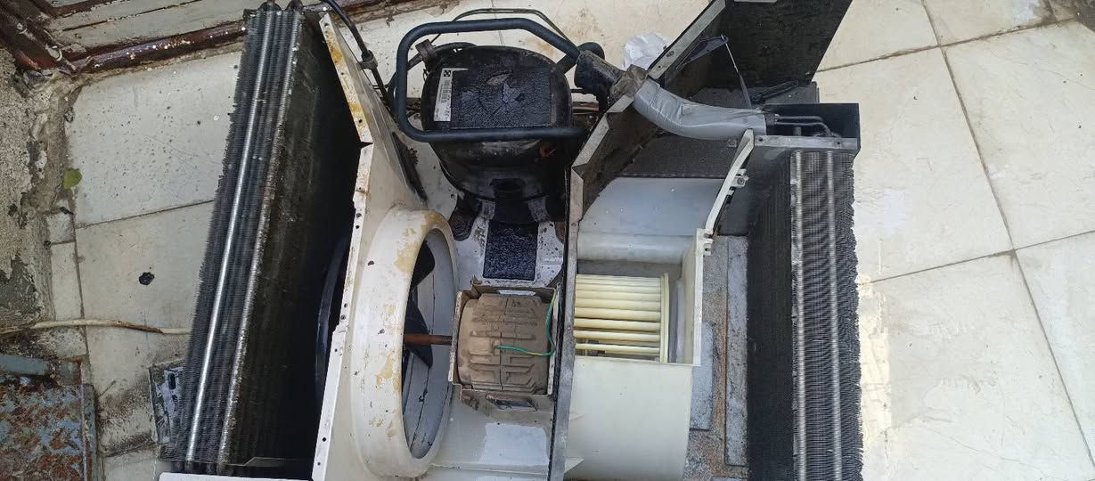 مكيف جنرال تبريد ثلج  ٢ طن للبيع ***********
