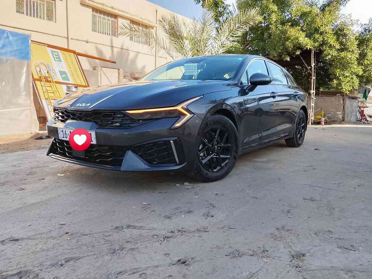 السلام عليكم ورحمه الله وبركاته 
البيع K5 الوحشي الأمريكي موديل 2025 سياره جديده رقمه القادسية معوقين  
فول مواصفات 
مايحتاج يذكر مواصفات 
المحرك 2500 طيار ✈️✈️ 
تشتغل عن بعد 
حساسات أمامية وخلفية 
السعر 190 ورقة 
***********
سياره حادث فقط بس بنيد بدل نفس اللون
