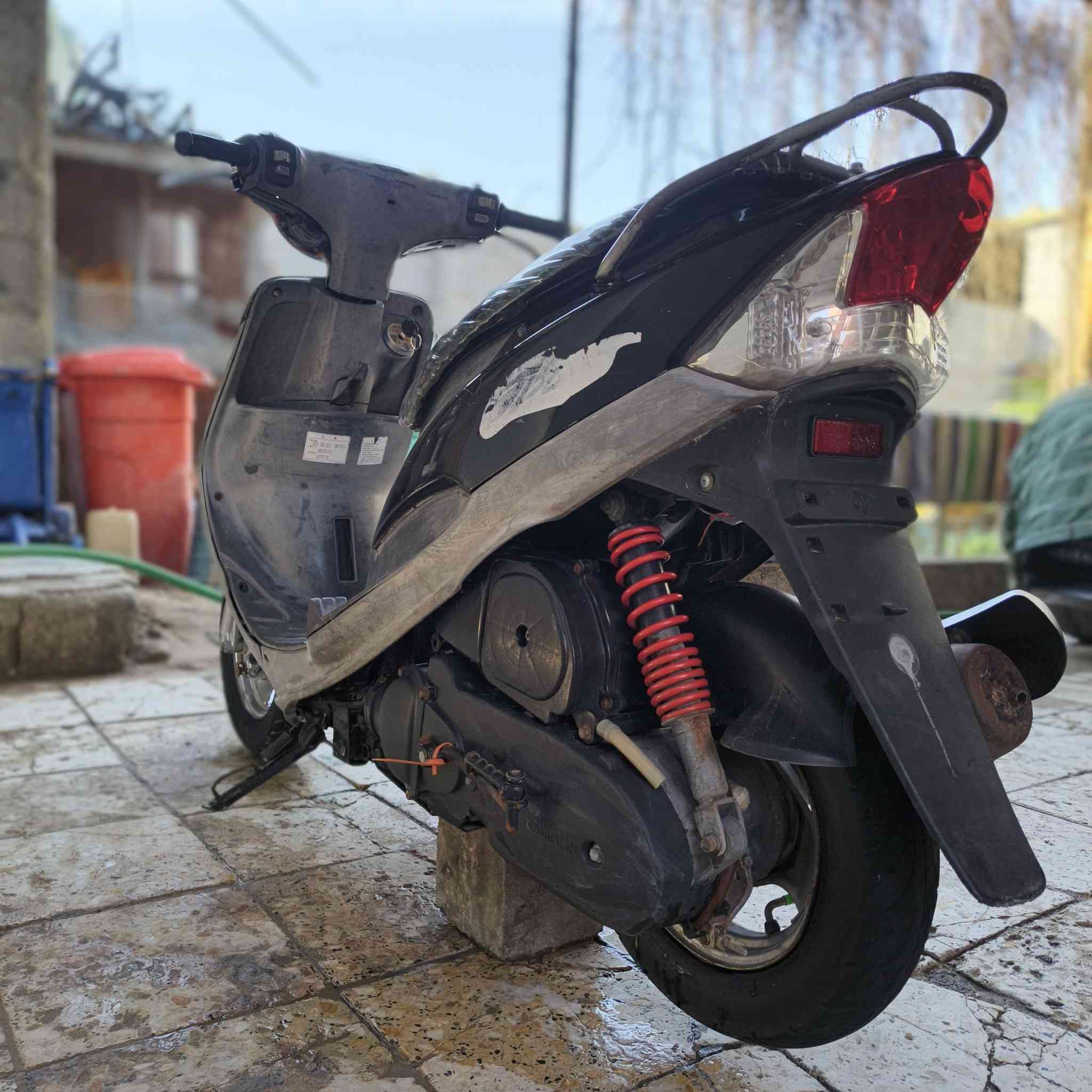 سلام عليكم دراجه ماكس قجمه بسعر ٨٢٥ دراجه كلها شغاله وما نقصها شي ومحرك ما مفتوح ولا تنقيص ولا تبخير شلعه ومعدل ونعومه دراجه مابيها نقص مكاني بصره خمسه ميل رقم هــ/***********
