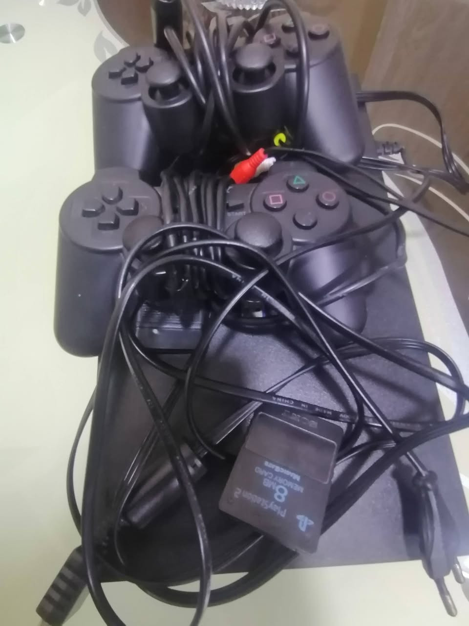 سوني2 للبيع مستعمل مابي شي شغال هارد وفلاش ويدات شغاله مع الفيش والوايرات السعر 65 وبي مجال *********** مكان موصل
