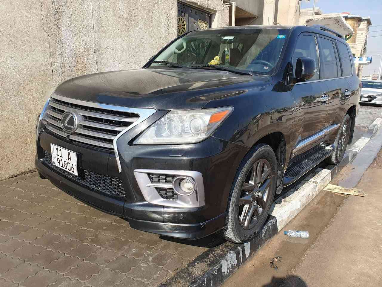 السلام و عليكم للبيع او مراوس لكزس موديل 2012 مكفوله من الضربه و لصبغ رقم بغداد انكليزي السياره فول مواصفات سبورت معروفه مواصفات الكزس  جاهزه من كلشي برغي مناقصها جديده كلش
السعر 375$
موبايل *********** مكاني بصره الزببر
