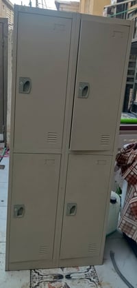 لوكر • جديد • سعة قليلة