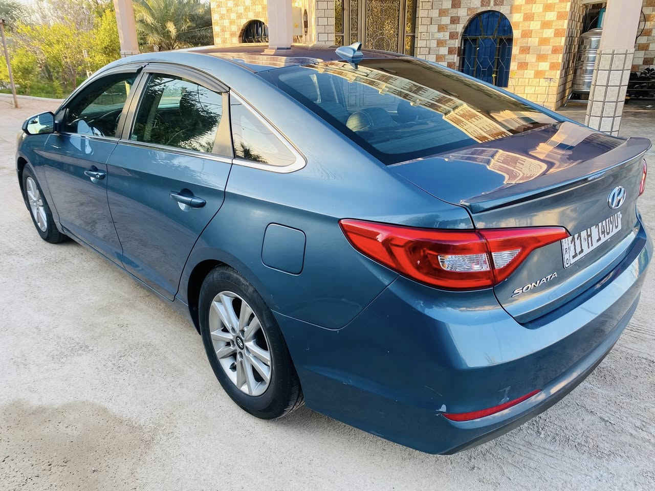 للبيع سوناتا 2017 وارد امريكي
محرك 2.4 GDI

سياره مواصفات أعتيادية 

ماشيه 121 ميل 

بسمي تحويل ثاني يوم 

صور الحادث مرفقه

السعر 135 وبيها مجال 

اتصل وبيك خير ودلل 
***********
مكان السياره الانبار الحبانيه
