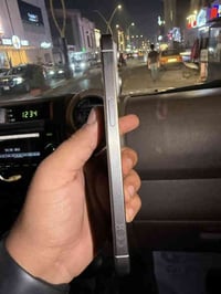 ايفون 15برو ماكس شرق اوسط (ماستر) كامل ملحقاته ولا شخطه بطاريه 90‎%‎ ا...