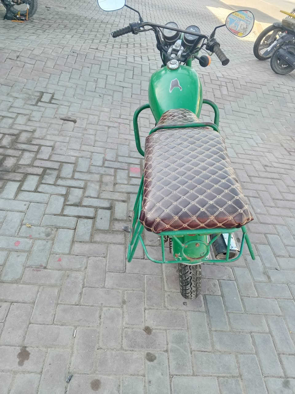 دراجة هندي للبيع 
مكفول من تنقيص تبخير كهربائية شغاله 
نكره سلف نكره هندر ماطور جاهز وكله شغال 
السعر 375 وبي مجال 
الاتصال على الرقم 
*********** أيضا بي واتساب
