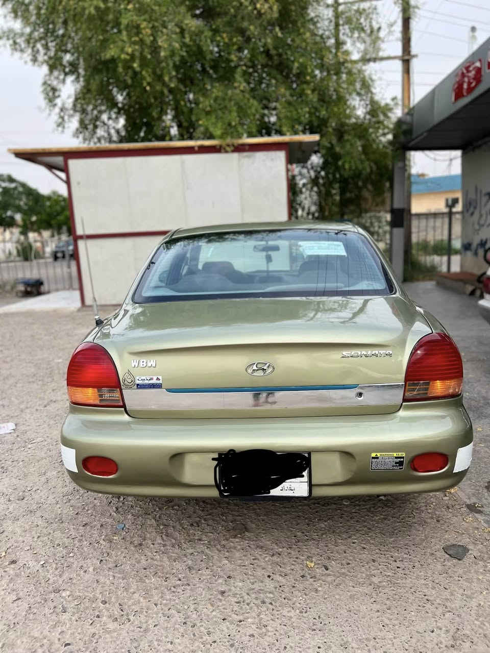 السلام عليكم.....
سوناتا 2001 ..... لون اخضر 

  جهاز موازنهABS

كهربائيات ع وضع شركه ولا ملعوب بيه... 

 كشنات بعدهن وضع شركه 

تدفئه نار ... منضومه لايت فول ..تخم تاير.... جديد بأيدي...كير ومكينه خير من الله...... بشرط فول
كهربائيات كله شغاله بلادي.... 

شرط لغود وتكم عله وضع الشركه مملعوب بيه....

سياره ما بيه كل عيب تخبل ول ياخذه  يرحملي من وراه 
دشبول ابد جديد زلغ ما بي .... 
بطاين جدد 4 
صدر خلفي أمامي 50بل ميه درايم شفتات جدد و مشط هم مال حاويه قبل يوم بدلتها ... 
بشرط ترايك 200. 
غرفتها جديده ...دواخلها مثل كشنات شركه جدد ❤ ... ..مسجلها فول...
محرك  20.4 (المرغوب) 4 

السعر ((48))بيها مجال حك جيتك الطيبه 

***********

ميعجبك سعر لا تعليق رجان الله شاهد سياره متعوب عليه 
الموشراي لايضل ابكيفيه ينطي اسعار والسوك كلشي بي السياره محد يعرف قيمتها بس الجناي وبلحقيقه احله من الصور ❤️وحلالي عزيز مثل مانته عزيز ✋
