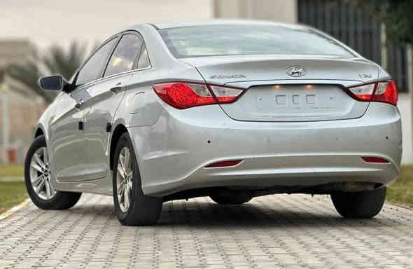 سلام عليكم سوناتا دخول جديد خط واحد بانزين مكينة الفين جاهزة فول عدة الفتحة بصمة 
كشن جلد حار بارد 
بصمة بوب مري شفط 
سيارة جاهزه بدون نقص 
عنوان بغداد 
السعر 55 
***********
