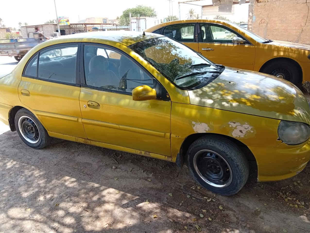 سلام عليكم ريو ٢٠٠٥ جاهزة بس تبريد كير عادي داخل كشل نضيفة سيارة مال جناي ونضيفك وشرط تحويل مكان ديوانية سعر ٣٠ للاتصال ***********
