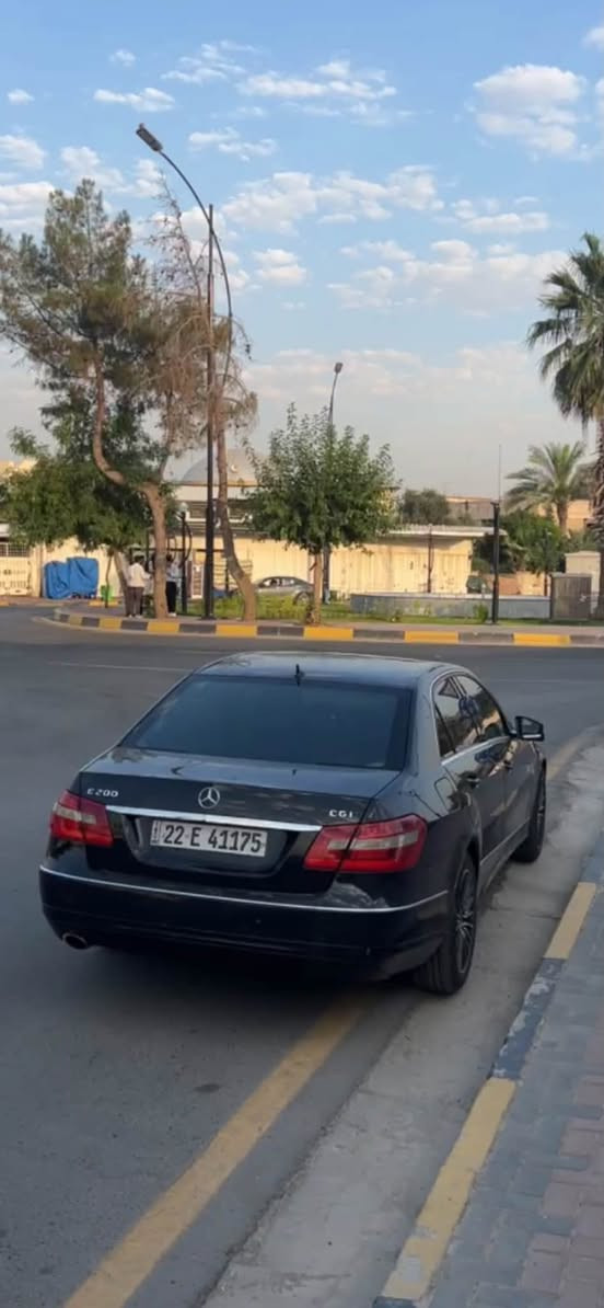 سلام عليكم مارسيدس e200 2010 Avantgarde 
 فول سلايت كشنات  هيتر تبريد قطعتين ثلج شاشه و حاسه امامى و خلفى لايتات دايناميك سياره بدون صبغ بدون تعديل بدون بارد دعاميات كفاله سعر 155 بيها مجال عنوان موصل 
سنوية جديدة سياره بسمي ***********
