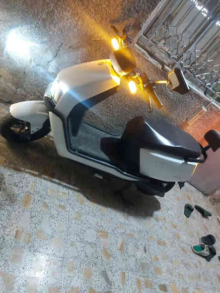 متاح دارجه بوليس شحن سرعه 80 كلشي شغالي بطاريات مصطره 6 بطاريات شادلهه بطاريات 4 جدد صارلي سبوع 
***********
