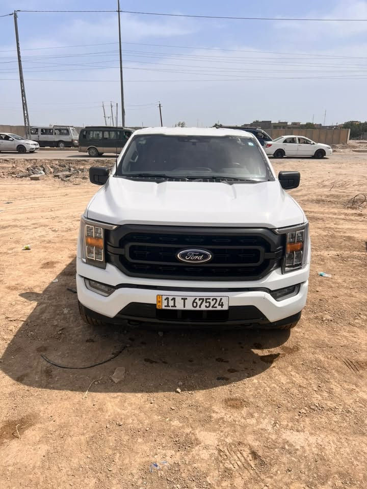 فورد f150 وارد امريكي 2023 محرك هايبرد 6 3500 مواصفات XLT السعر 300 بيها مجال كلش بسيط ***********
