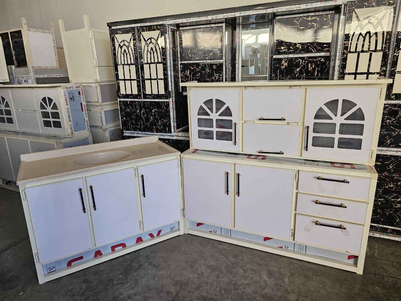 كاونتر مترونص مع ملحق متر ونص مع سنك مرمر متر و20 السعر 💸230فقط تخفيضات لفتره محدوده سارعو بل حجز قبل انتهاء العروض. *********** رقم واتساب.
