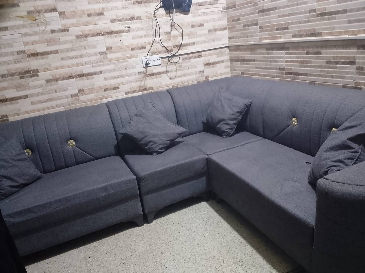 السلام عليكم عندي غراض مستعمله نضيفات
للاستفسار الاتصال على الرقم الموجود//***********//
موجود موبايل ريلمي c11
