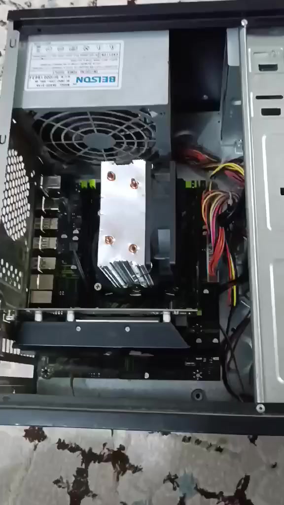 السلام عليكم
اخوان حاسبه للبيع كامله او معارض مع شاشه 
معالج اكسيون E5 
رام 16 DDR4 
هارد 500
كرت 4كيكا مع شاشه ماوس وكيبورد وماوس باد والوايرات يعني بس تشغل شرط الشغل السعر 200
واذا عندك شاشه انتعارض


**إذا كنت صاحب هذا الإعلان وتريد حذفه لأي سبب، رجاءا أرسل رسالة إلى الدعم الفني**